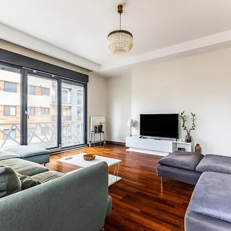 아파트 Spacious Flat Near Bagdat Avenue In Suadiye