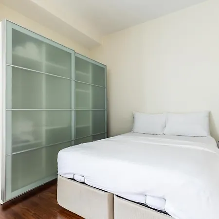 Spacious Flat Near Bagdat Avenue In Suadiye *