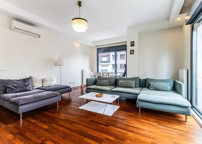 Spacious Flat Near Bagdat Avenue In Suadiye *